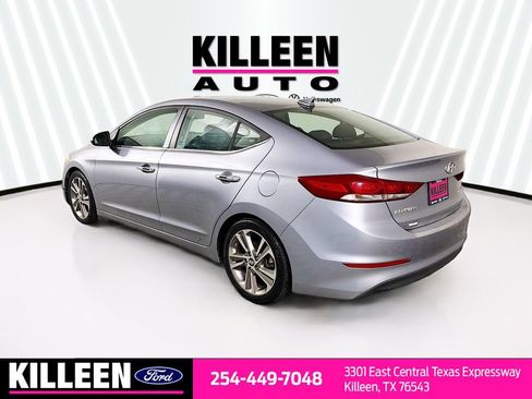 Used 2017 Hyundai Elantra Limited w/ Limited Tech Package 04 FWD image 7