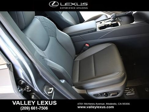 New 2026 Lexus RX 450h AWD image 22