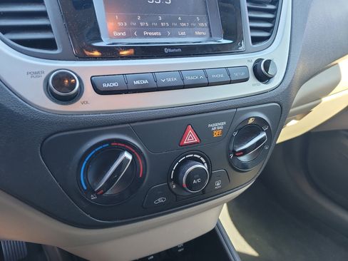 Used 2021 Hyundai Accent SE image 22