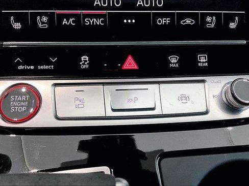 Certified 2025 Audi RS Q8 performance AWD/4WD image 20