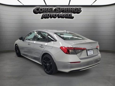 Used 2024 Honda Civic Sport image 4