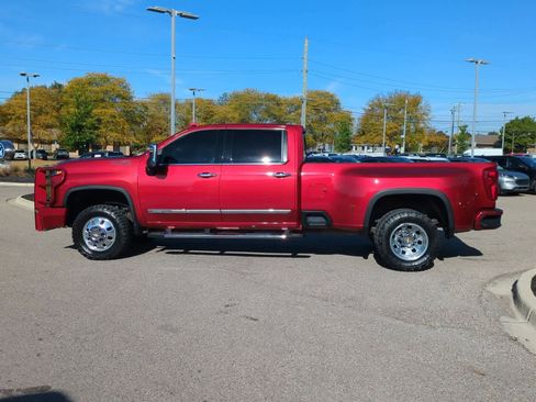 Used 2025 Chevrolet Silverado 3500 High Country w/ High Country Premium Package image 5