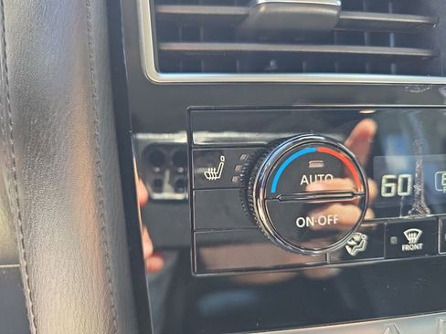 Used 2024 Nissan Armada SL w/ Captain's Chairs Package image 22