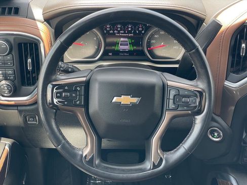 Used 2022 Chevrolet Silverado 3500 High Country w/ Technology Package AWD/4WD image 13