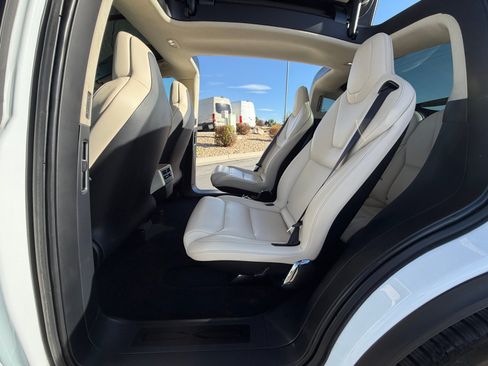 Used 2019 Tesla Model X Long Range AWD/4WD image 17