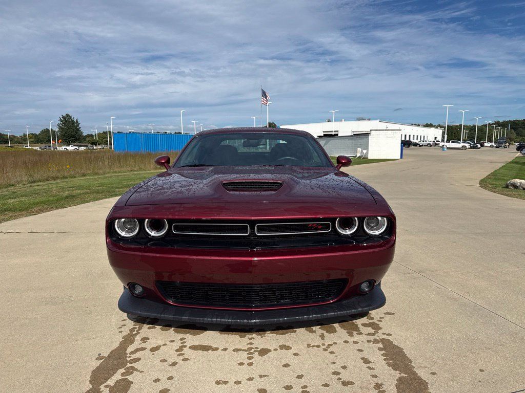 Used 2019 Dodge Challenger R/T RWD image 3