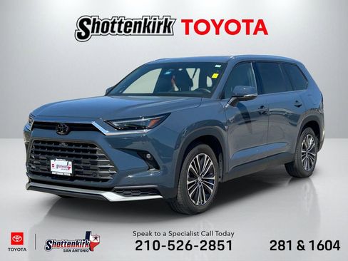 Used 2024 Toyota Grand Highlander AWD Hybrid image 1