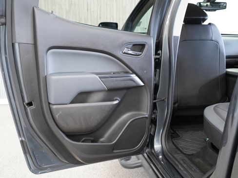 Used 2016 Chevrolet Colorado Z71 image 34