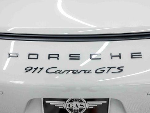 Used 2018 Porsche 911 Carrera GTS RWD image 25