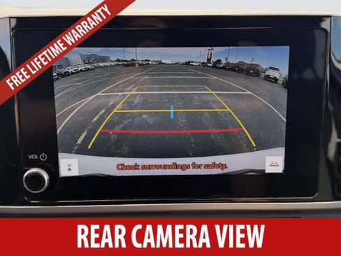 Used 2025 Toyota Camry SE FWD image 10