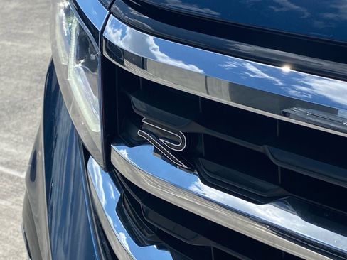 Certified 2023 Volkswagen Atlas Cross Sport SEL Premium R-Line AWD/4WD image 5