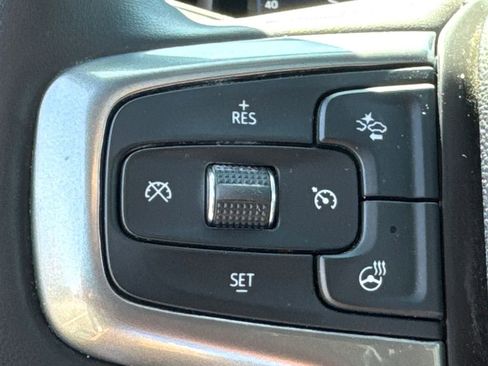 Used 2023 Chevrolet Suburban Z71 w/ Luxury Package AWD/4WD image 25