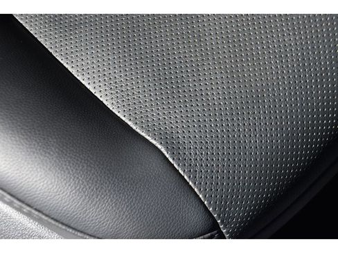 Used 2020 Toyota Highlander Platinum image 32