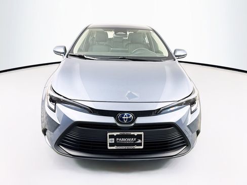 Certified 2023 Toyota Corolla LE w/ LE Convenience Package image 2