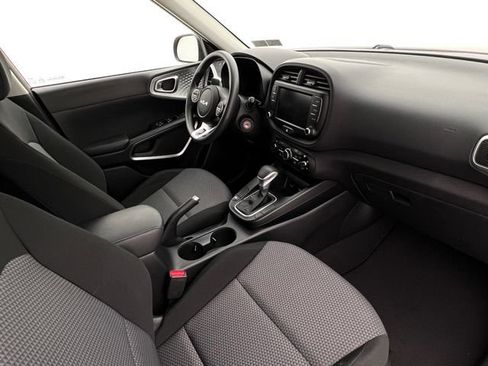 Used 2023 Kia Soul LX FWD image 14