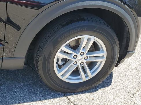 Used 2023 Ford Explorer XLT w/ Class IV Trailer Tow Package AWD/4WD image 6