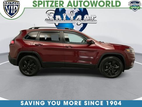 Used 2019 Jeep Cherokee Latitude Plus AWD/4WD image 12