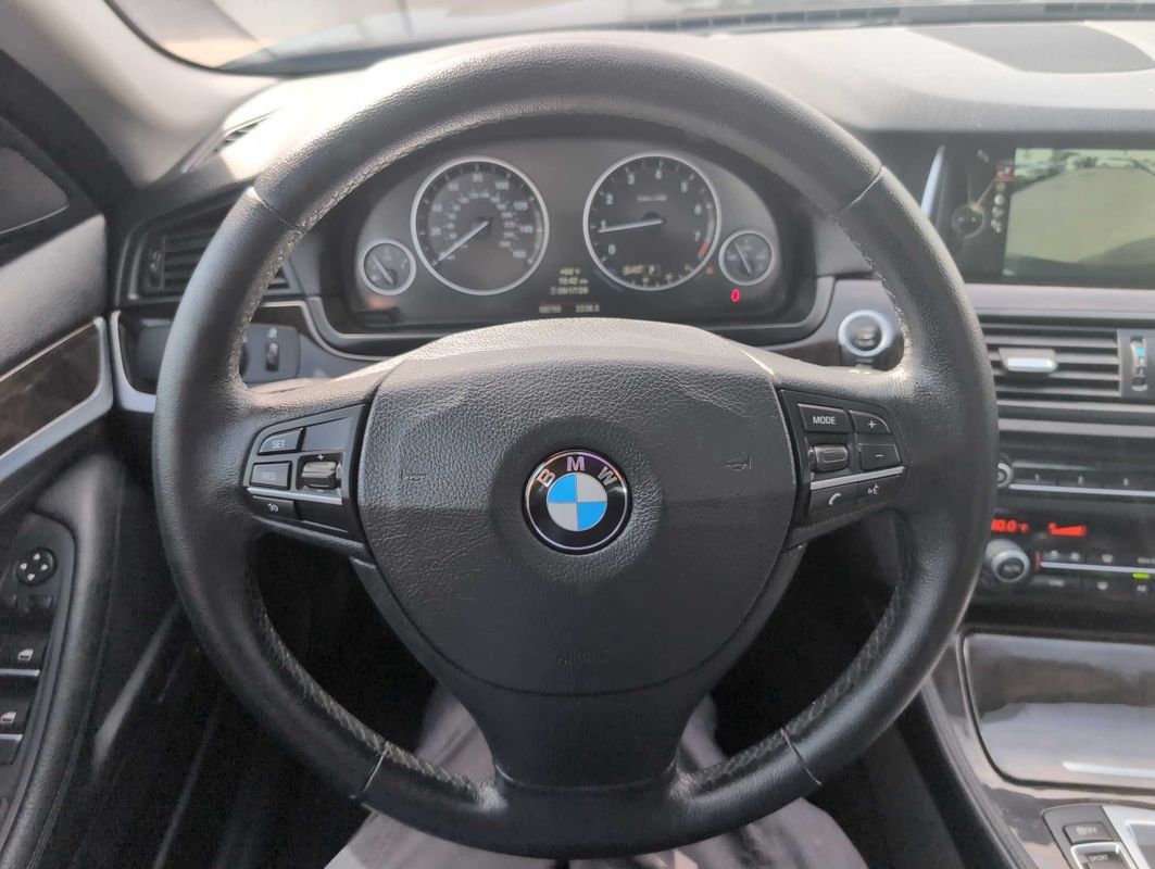 Used 2014 BMW 528i xDrive Sedan AWD/4WD image 13