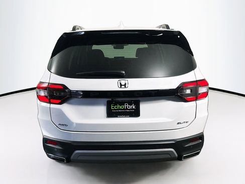 Used 2025 Honda Pilot Elite image 7