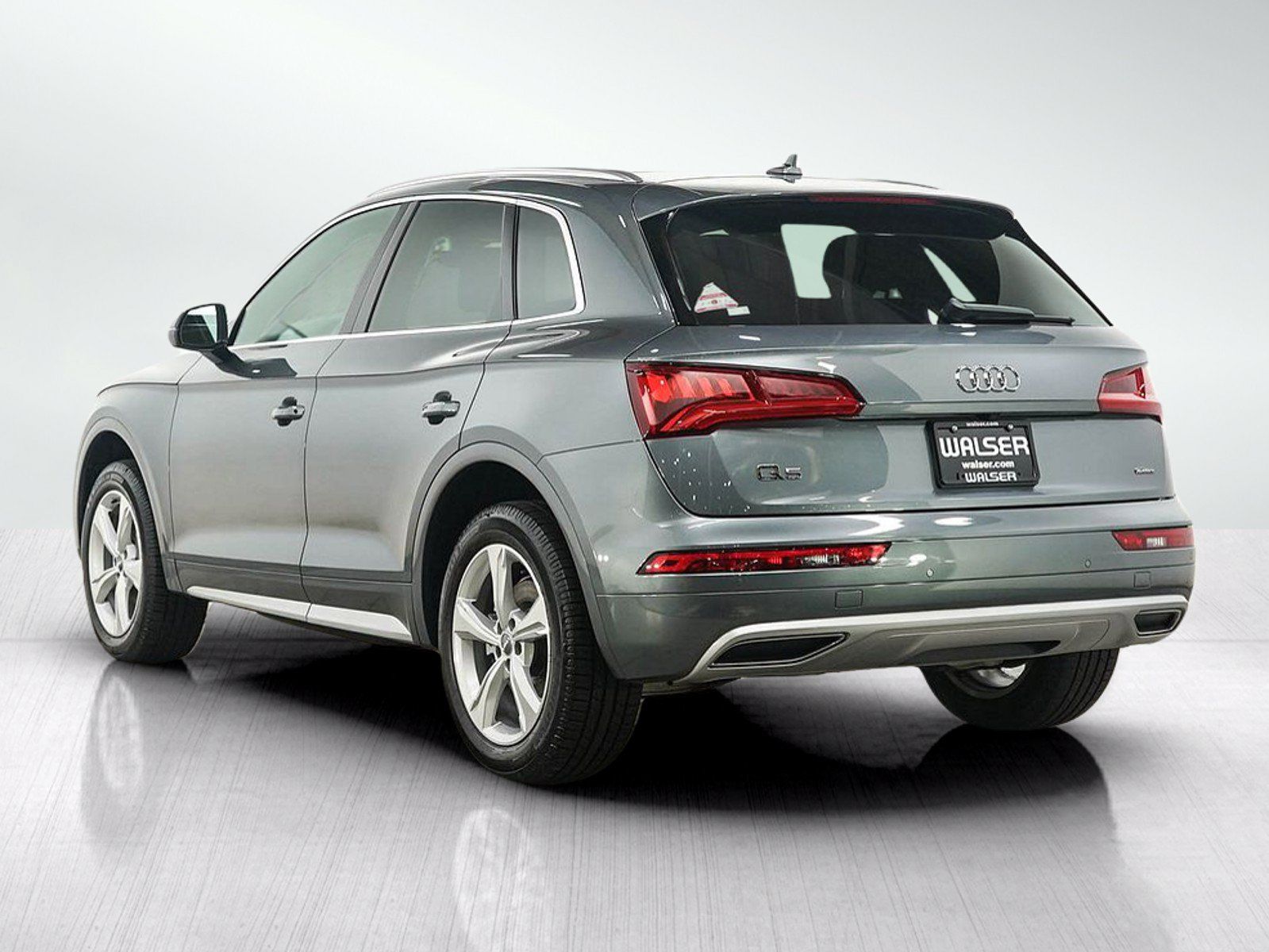 Used 2020 Audi Q5 2.0T Premium Plus w/ Premium Plus Package AWD/4WD image 3