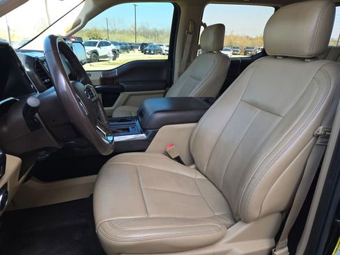 Used 2018 Ford F150 Lariat image 23
