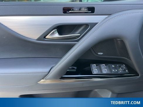 Used 2024 Lexus LX 600 F Sport image 46