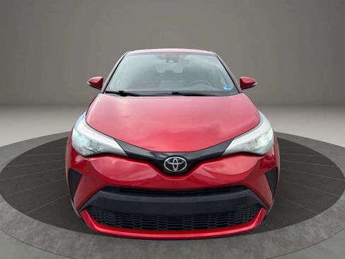 Used 2021 Toyota C-HR XLE FWD image 1