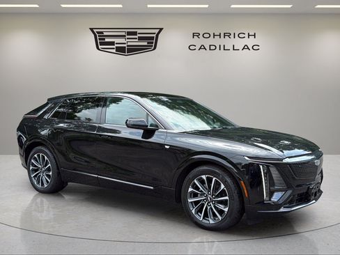 Certified 2024 Cadillac Lyriq Sport w/ LPO, Floor Liner Package AWD/4WD image 3
