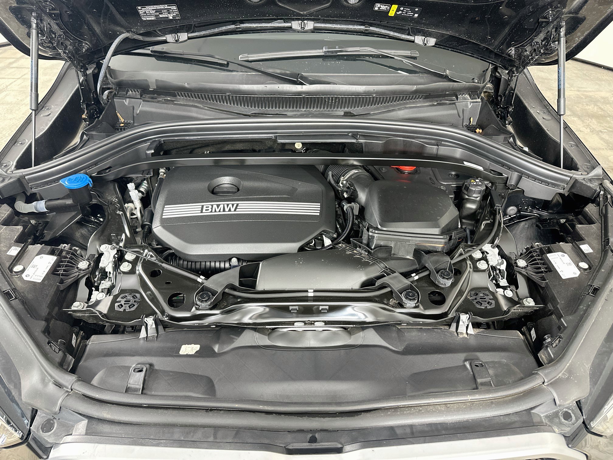Used 2026 BMW X2 xDrive28i AWD/4WD image 33
