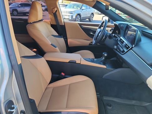 Used 2022 Lexus ES 350 w/ Premium Package image 20