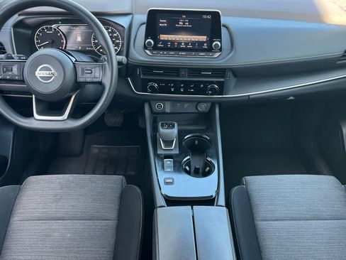 Used 2021 Nissan Rogue S image 4