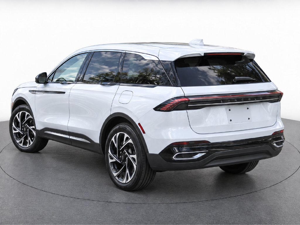 Used 2025 Lincoln Nautilus Premier w/ Equipment Group 102A AWD/4WD image 29
