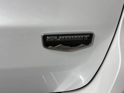 Used 2018 Jeep Grand Cherokee Summit AWD/4WD image 13