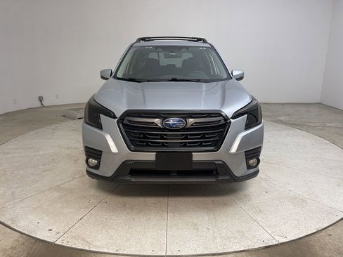 Used 2022 Subaru Forester Limited w/ Popular Package #3 image 2