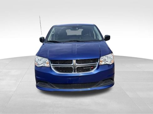 Used 2018 Dodge Grand Caravan SE w/ UConnect Hands-Free Group FWD image 3