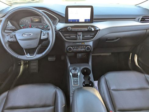 Used 2022 Ford Escape SEL image 16