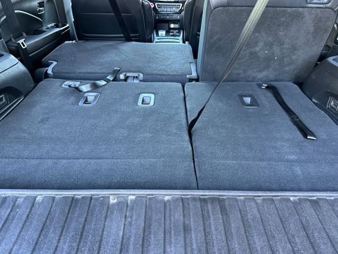 Used 2018 Honda Pilot Touring image 35