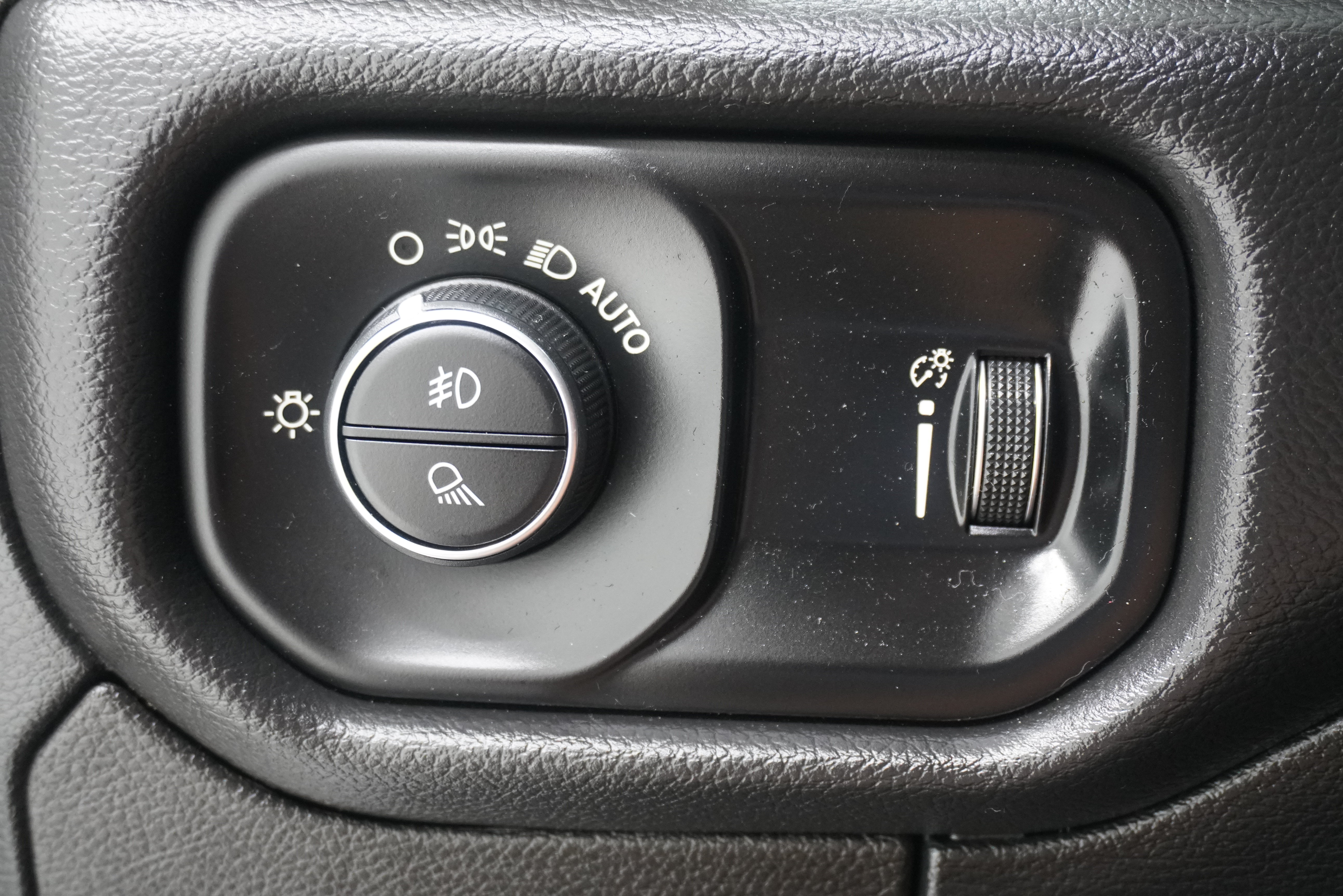 Used 2021 RAM 1500 Lone Star AWD/4WD image 25