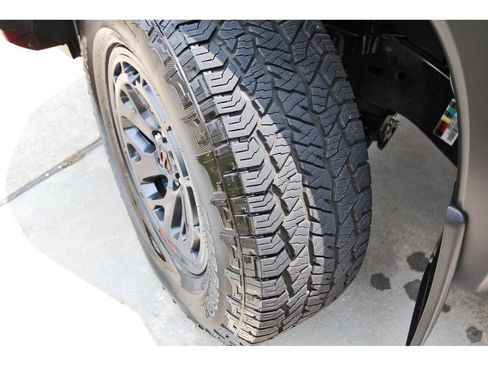 Used 2025 Nissan Frontier PRO-4X w/ Pro Convenience Package AWD/4WD image 31