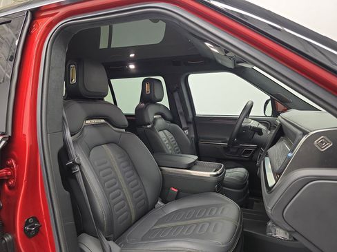 Used 2023 Rivian R1S Launch Edition image 24