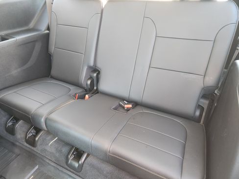 Used 2021 Chevrolet Traverse Premier w/ Redline Edition image 33