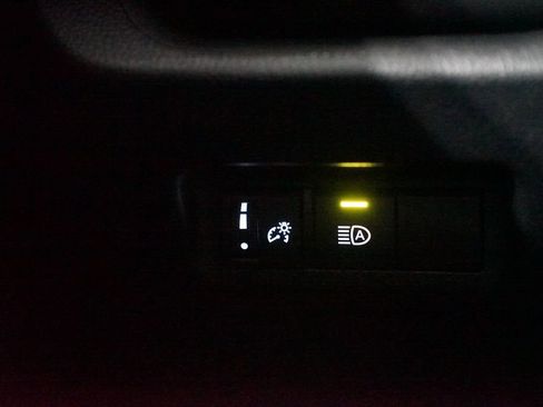 Certified 2023 Toyota RAV4 XLE image 24