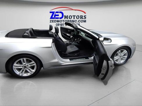 Used 2015 Ford Mustang Premium image 51