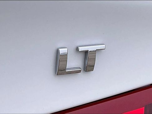 Used 2024 Chevrolet Malibu LT image 11