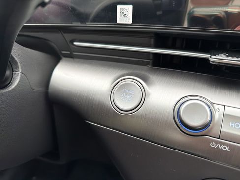 New 2026 Hyundai Kona SE image 32