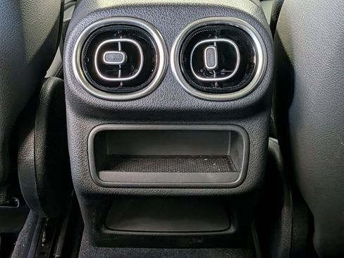 Used 2026 Mercedes-Benz GLC 300 4MATIC image 17