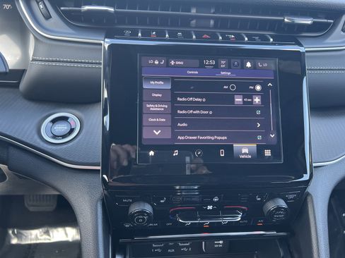 New 2025 Jeep Grand Cherokee Altitude image 23