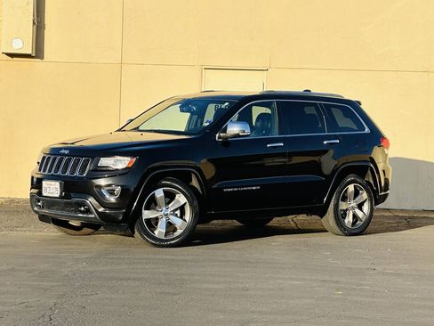 Used 2014 Jeep Grand Cherokee Overland RWD image 4