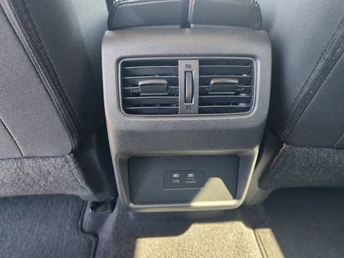 Used 2023 Nissan Rogue SV image 22