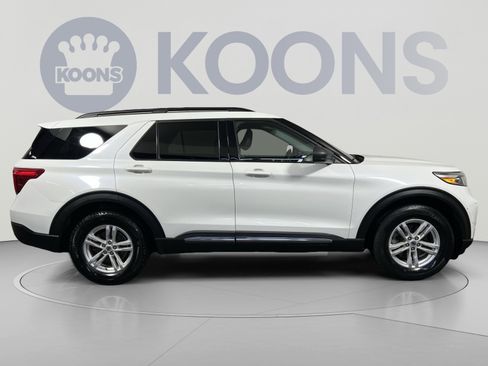 Certified 2022 Ford Explorer XLT w/ Equipment Group 202A AWD/4WD image 12